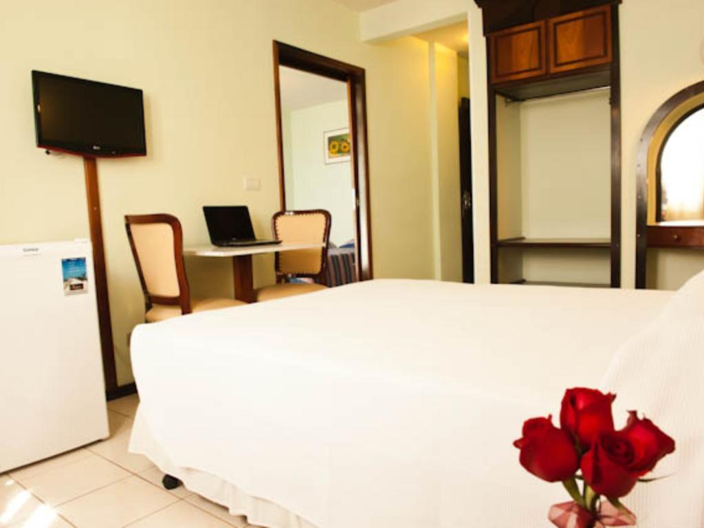 Imperador Turismo Hotel Picarras Luaran gambar