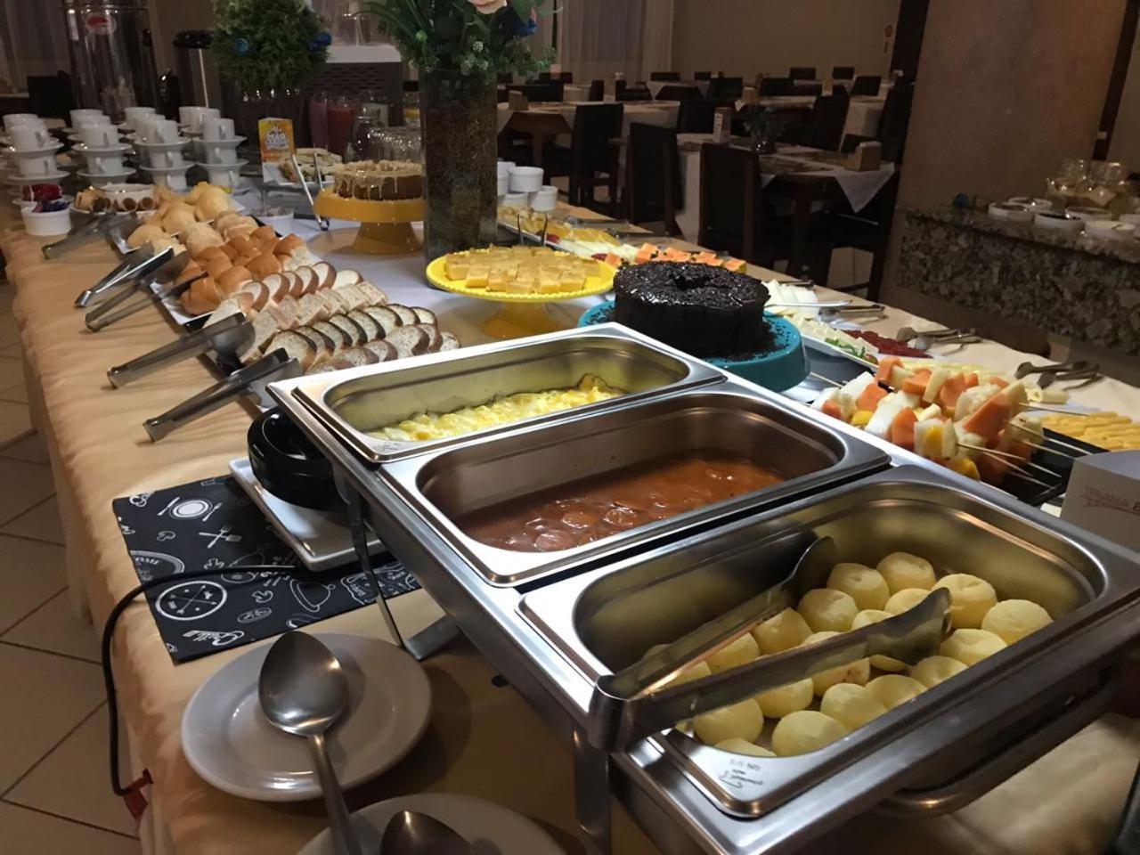 Imperador Turismo Hotel Picarras Luaran gambar